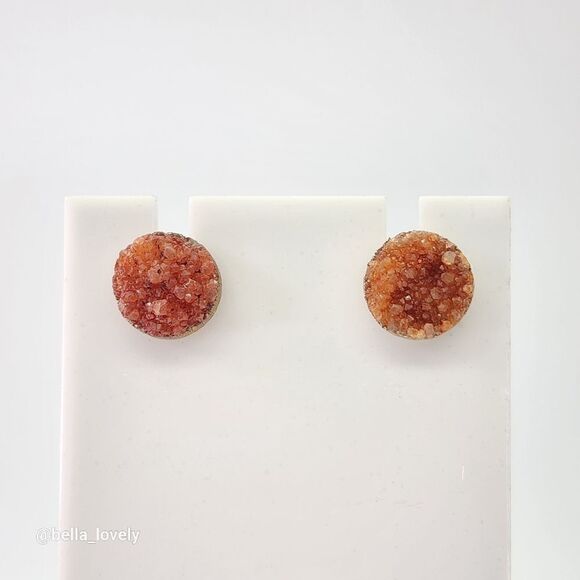 Small Orange Red Crystal Agate Druzy Quartz Geode Round Stud Earrings 0.4" - Picture 1 of 4